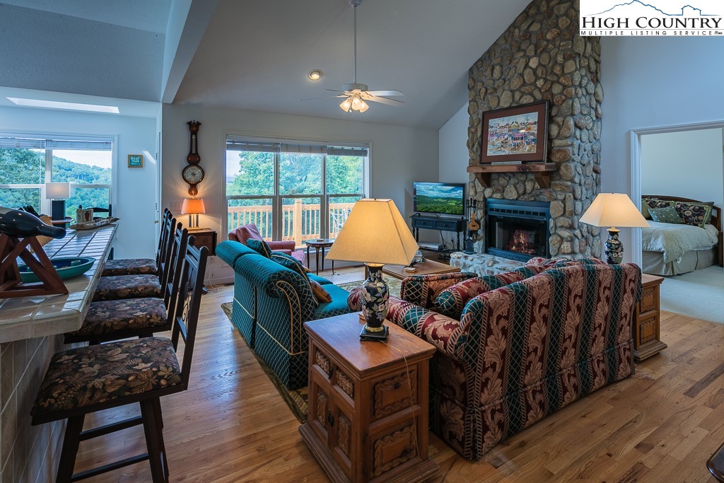 1396 Grandview Dr Extension Boone, NC 28607 - Photo 4 of 32 Gallery Image 4