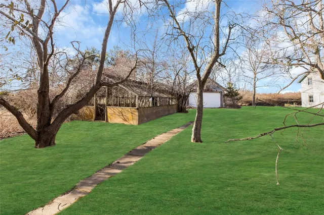 $2,999,500 | 605 Halyoake Avenue, Orient, NY 11957