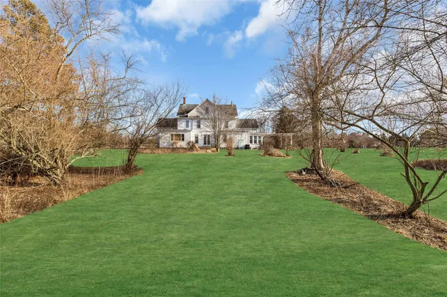 $2,999,500 | 605 Halyoake Avenue, Orient, NY 11957