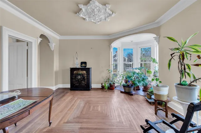 $2,999,500 | 605 Halyoake Avenue, Orient, NY 11957