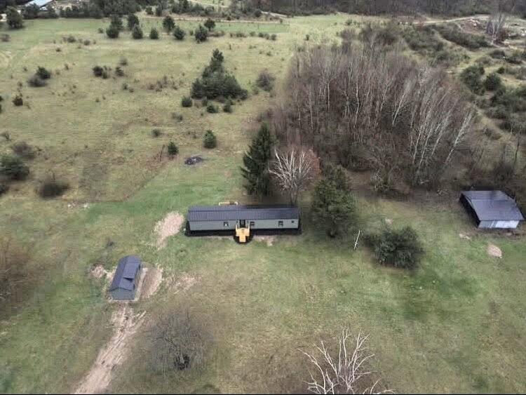 1595 North County Line Road Six Lakes, MI 48886 - Photo 25 of 26 IMG_6132~2