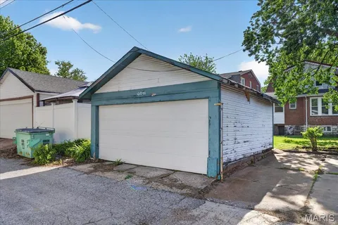 $215,000 | 6011 South Grand Boulevard, St. Louis, MO 63111