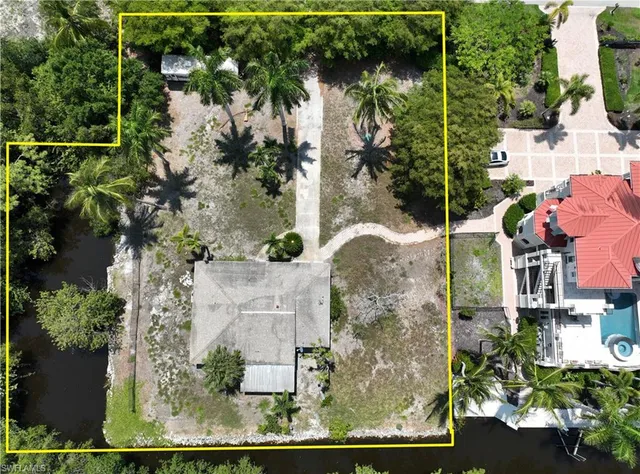 $650,000 | 27584 Imperial River Road, Bonita Springs, FL 34134