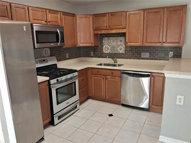 $2,275 | 15003 Deer Meadow Drive, Lutz, FL 33559