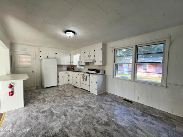 $1,300 | 731 Newland Road, Roper, NC 27970