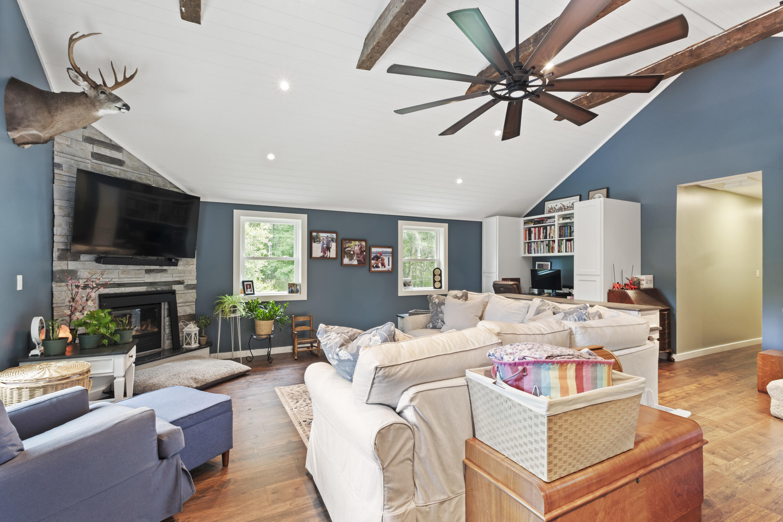 423 Gorden Road Readfield, ME 04355 - Photo 16 of 48 423_gorden_rd-interior-23