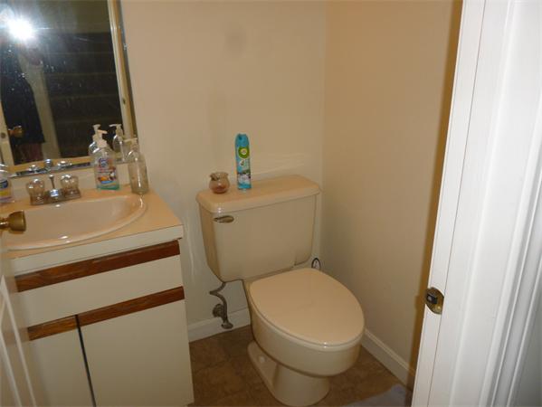 17 Gates Road, Unit B Worcester, MA 01603 - Photo 8 of 8 Gallery Image 8