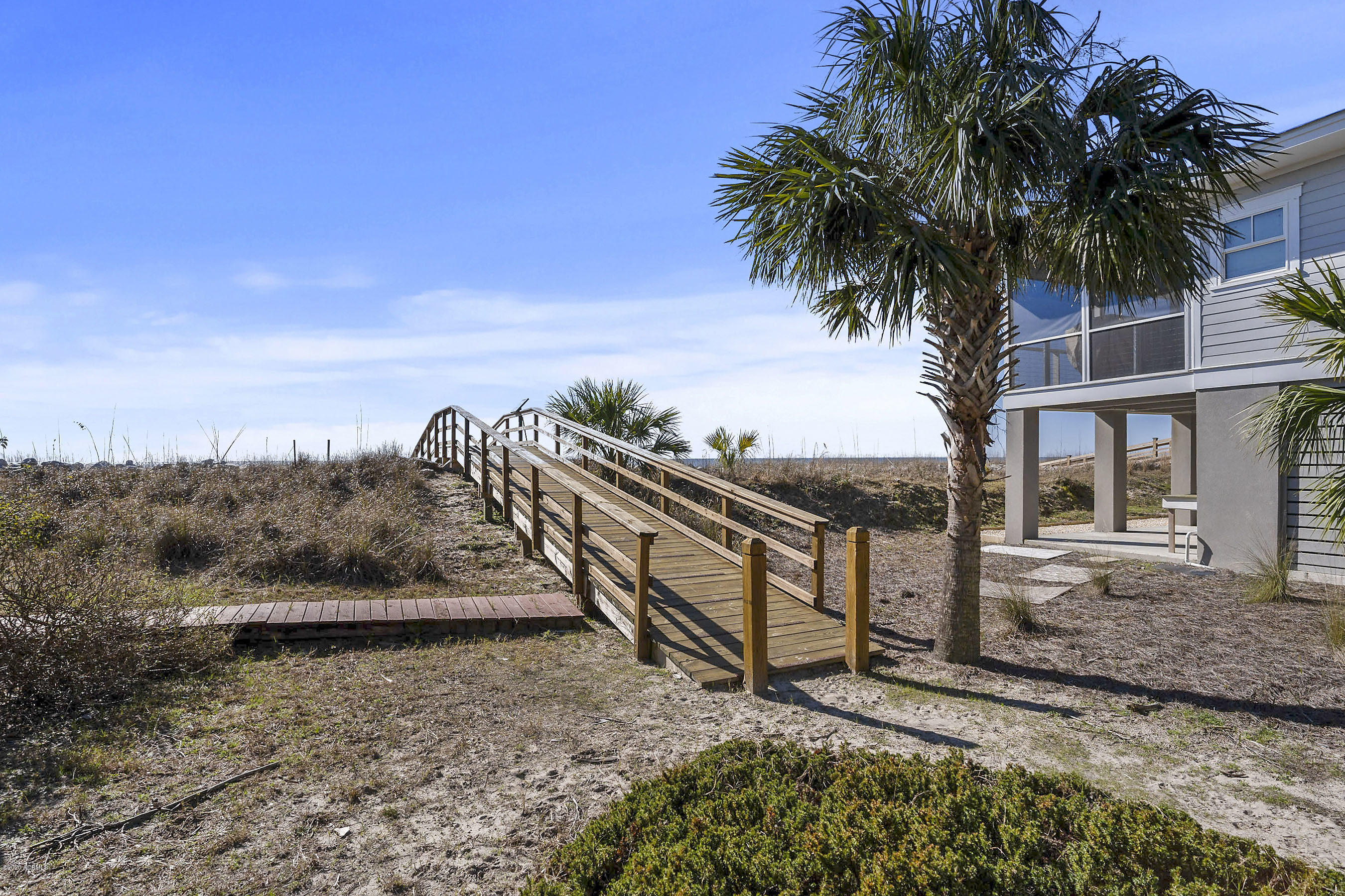 704 Flying Fish Road Fripp Island, SC 29920 - Photo 4 of 17 DSC09340-SMALL