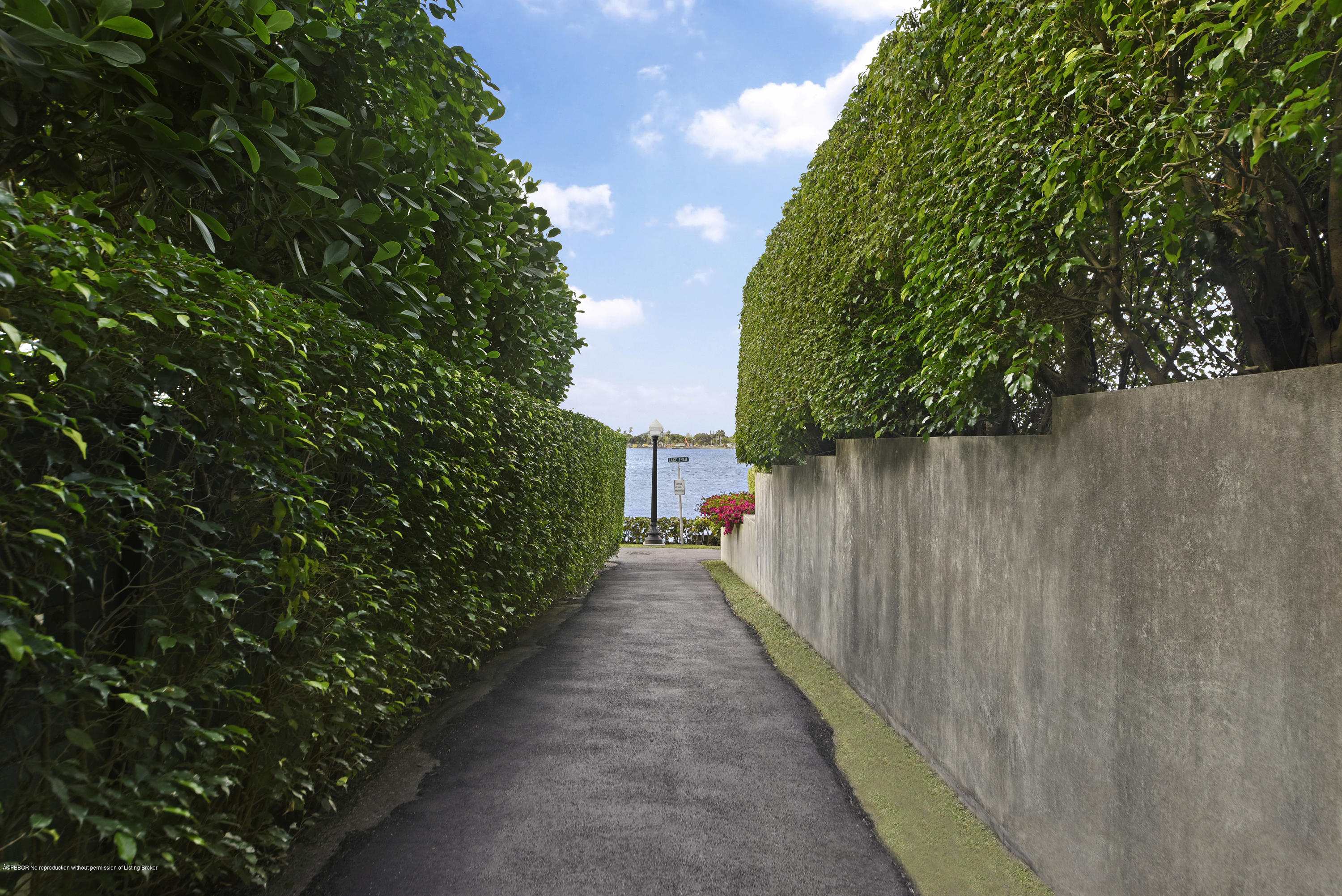 310 Plantation Road Palm Beach, FL 33480 - Photo 16 of 17 16