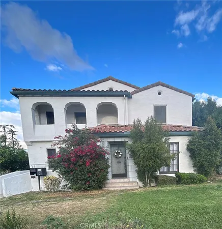 $2,850 | 6332 Brockton Avenue, Riverside, CA 92506