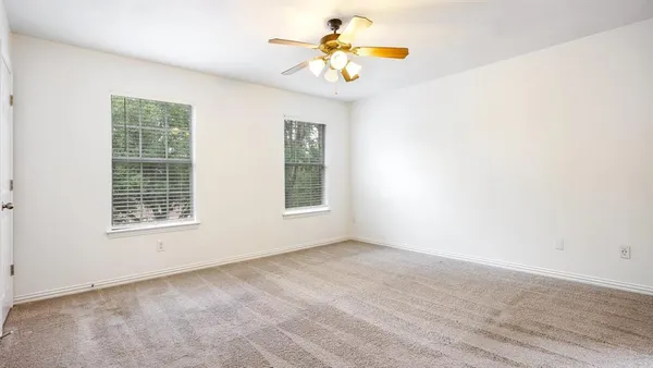 $2,500 | 3206 Bedford Road, Bedford, TX 76021