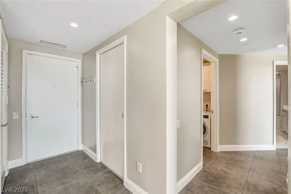 $4,395 | 222 Karen Avenue, Unit 4305, Las Vegas, NV 89109