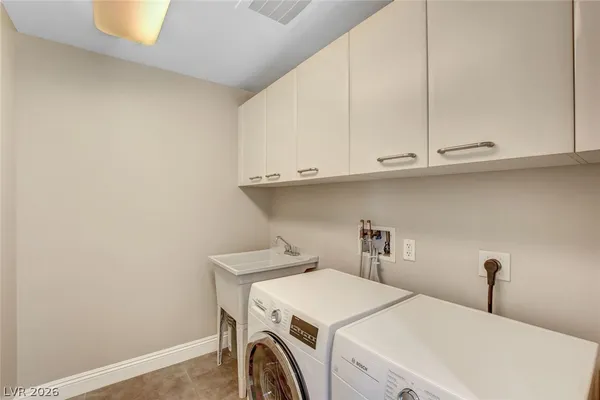 $4,395 | 222 Karen Avenue, Unit 4305, Las Vegas, NV 89109