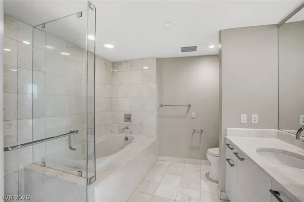 $4,395 | 222 Karen Avenue, Unit 4305, Las Vegas, NV 89109