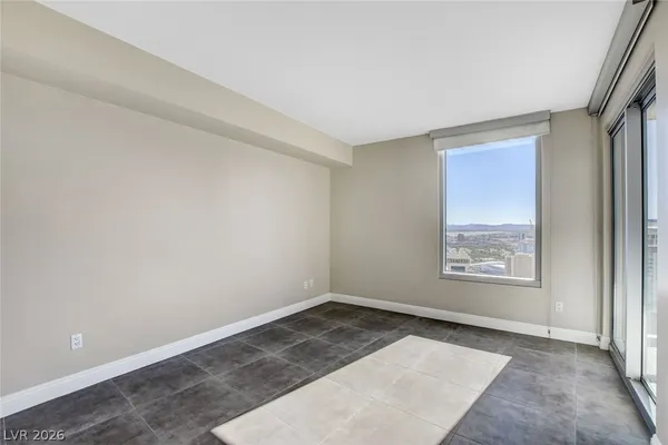$4,395 | 222 Karen Avenue, Unit 4305, Las Vegas, NV 89109
