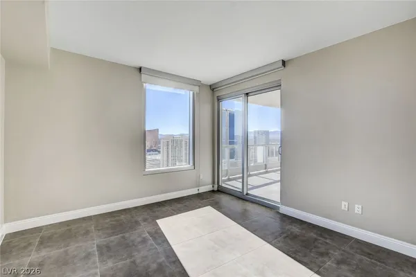 $4,395 | 222 Karen Avenue, Unit 4305, Las Vegas, NV 89109