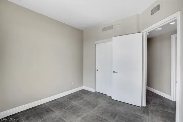 $4,395 | 222 Karen Avenue, Unit 4305, Las Vegas, NV 89109