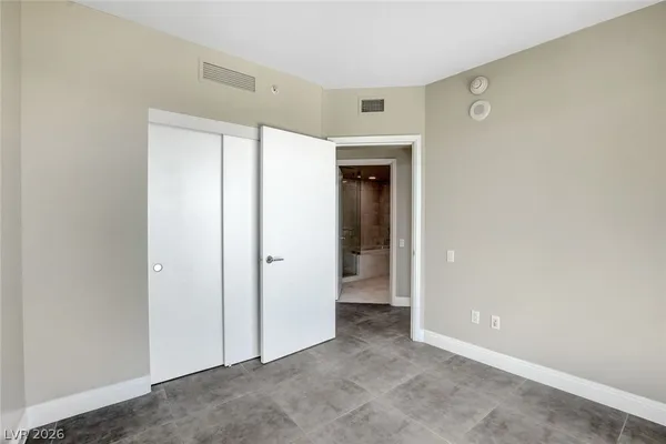 $4,395 | 222 Karen Avenue, Unit 4305, Las Vegas, NV 89109