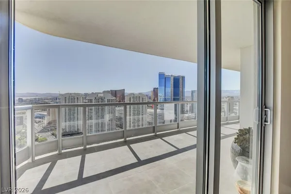 $4,395 | 222 Karen Avenue, Unit 4305, Las Vegas, NV 89109