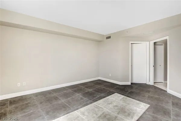 $4,395 | 222 Karen Avenue, Unit 4305, Las Vegas, NV 89109
