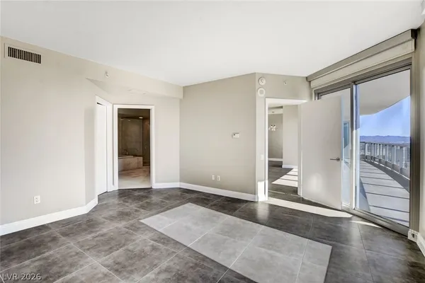 $4,395 | 222 Karen Avenue, Unit 4305, Las Vegas, NV 89109