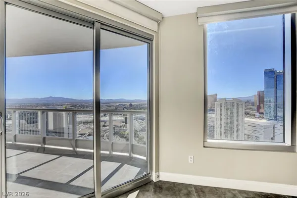 $4,395 | 222 Karen Avenue, Unit 4305, Las Vegas, NV 89109