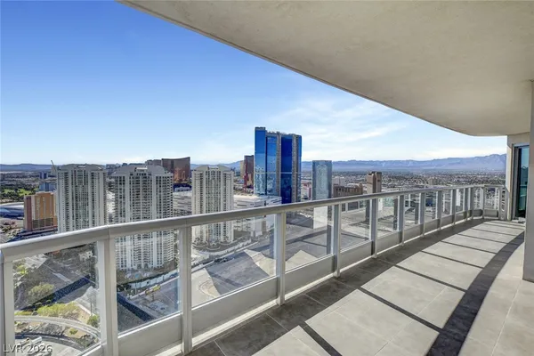 $4,395 | 222 Karen Avenue, Unit 4305, Las Vegas, NV 89109