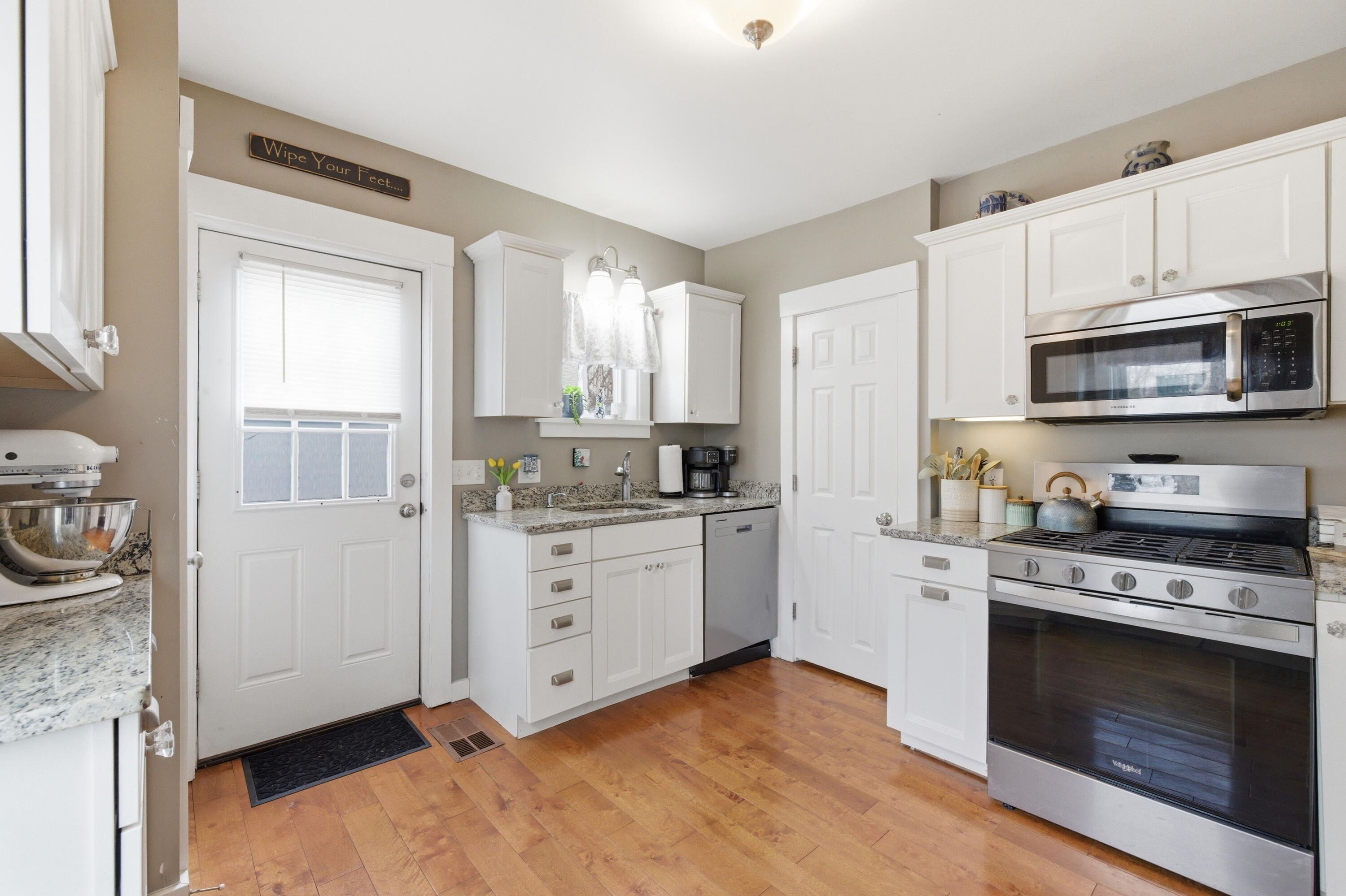24 Grove Street, Unit 24 Kennebunk, ME 04043 - Photo 13 of 45 New appliances