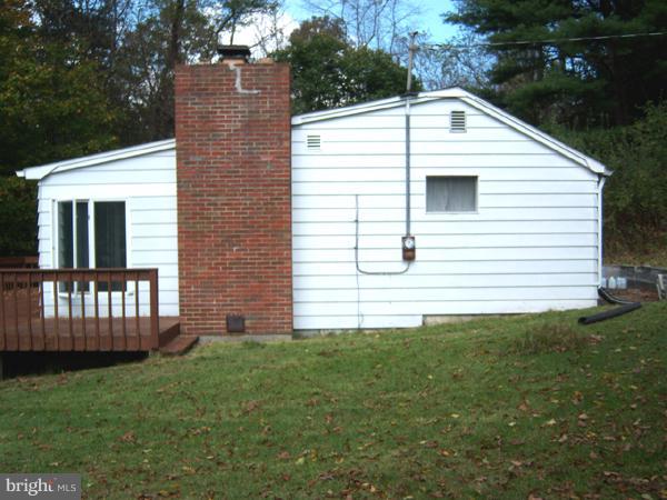 1704 Sticky Kline Road Berkeley Springs, WV 25411 - Photo 11 of 16 Exterior (General)