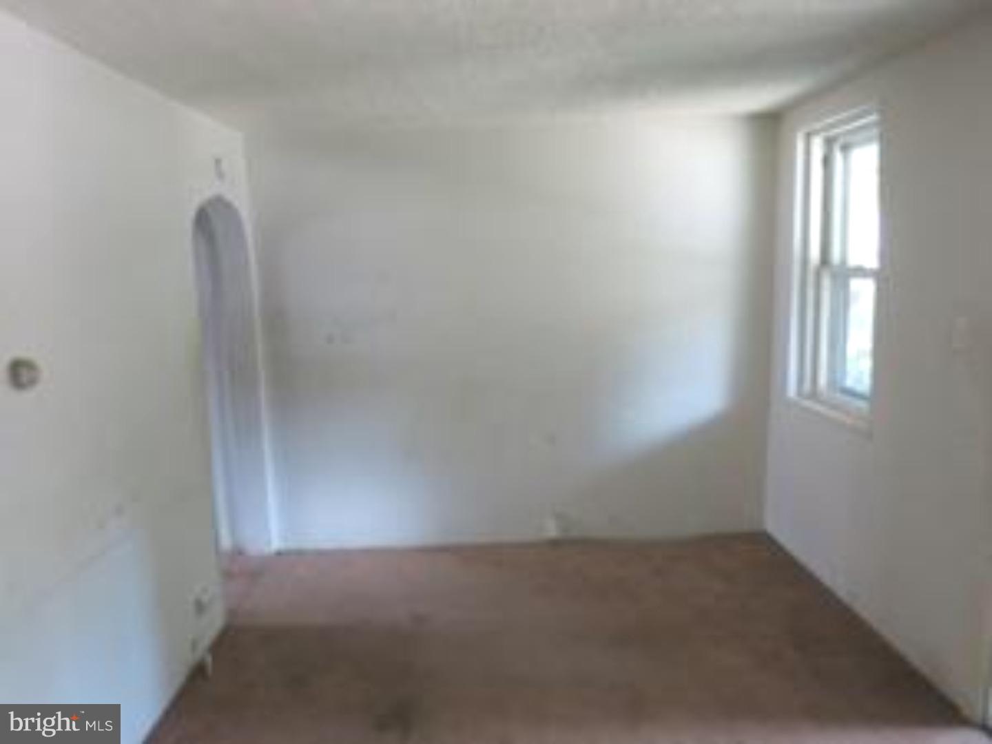 1081 North Common Road Camden, NJ 08104 - Photo 3 of 10 Dining Room