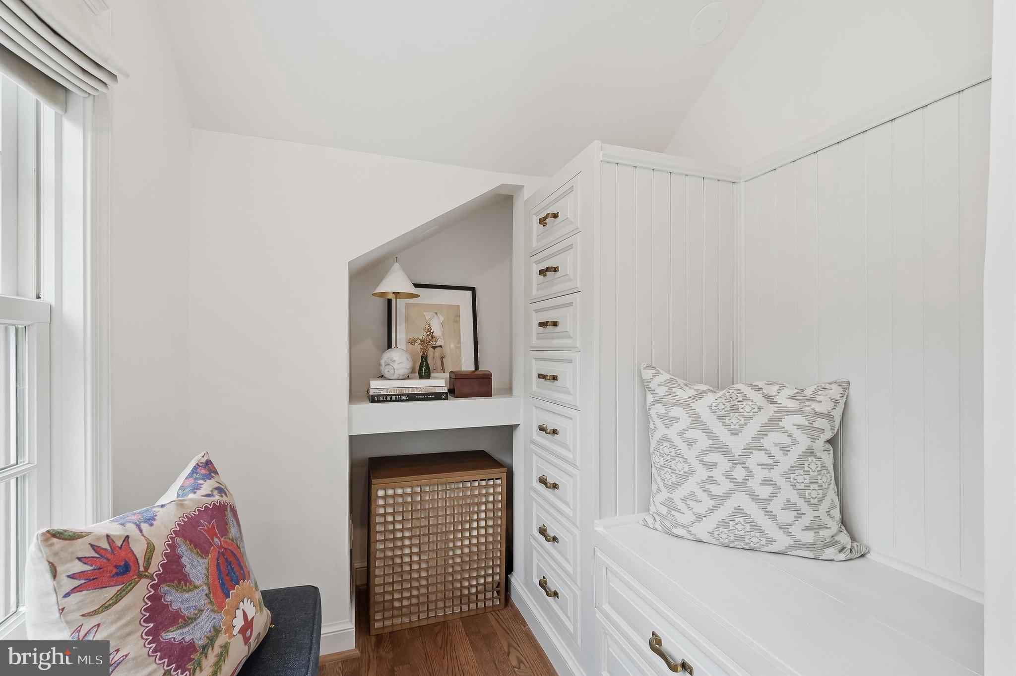 6100 Gloster Road Bethesda, MD 20816 - Photo 36 of 67 Primary nook,