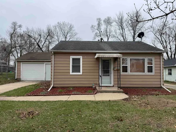 $1,300 | 1532 Vernon Avenue, Beloit, WI 53511