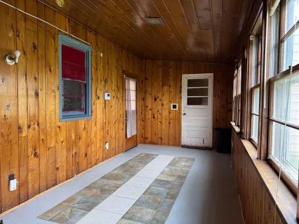 $1,300 | 1532 Vernon Avenue, Beloit, WI 53511