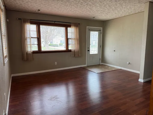 $1,300 | 1532 Vernon Avenue, Beloit, WI 53511