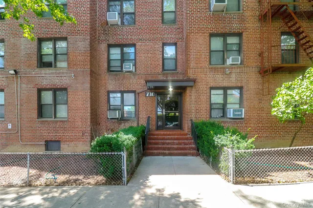 $215,000 | 730 East 232nd Street, Unit 5D | Wakefield