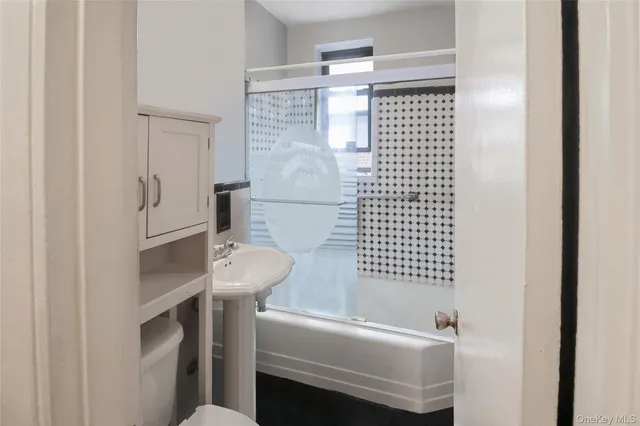 $215,000 | 730 East 232nd Street, Unit 5D | Wakefield