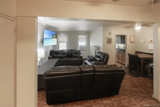 $215,000 | 730 East 232nd Street, Unit 5D | Wakefield