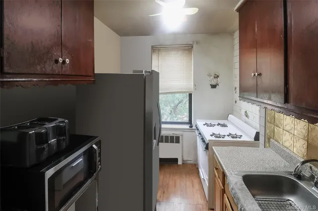 $215,000 | 730 East 232nd Street, Unit 5D | Wakefield