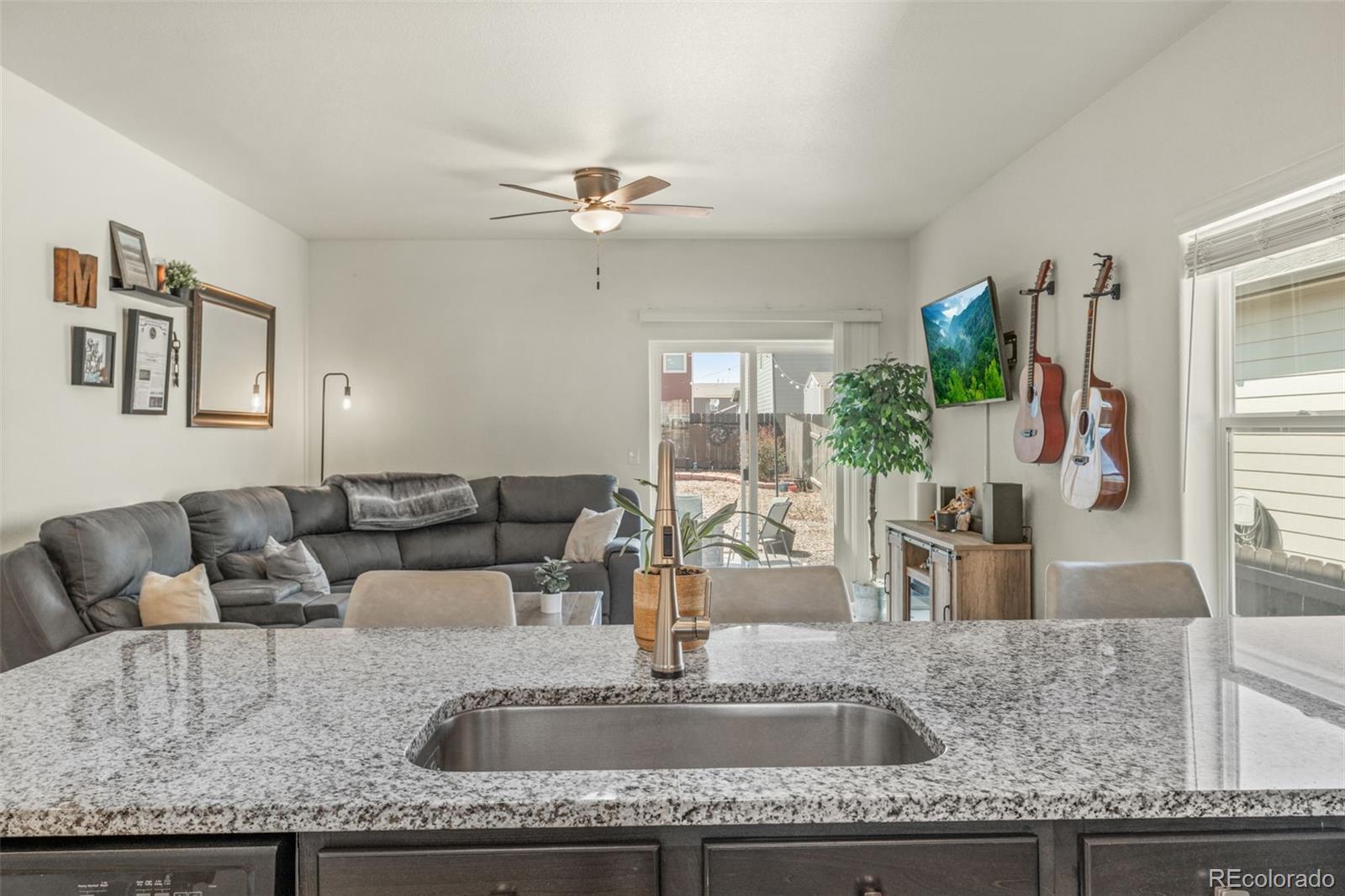 319 Walnut Street Bennett, CO 80102 - Photo 11 of 37