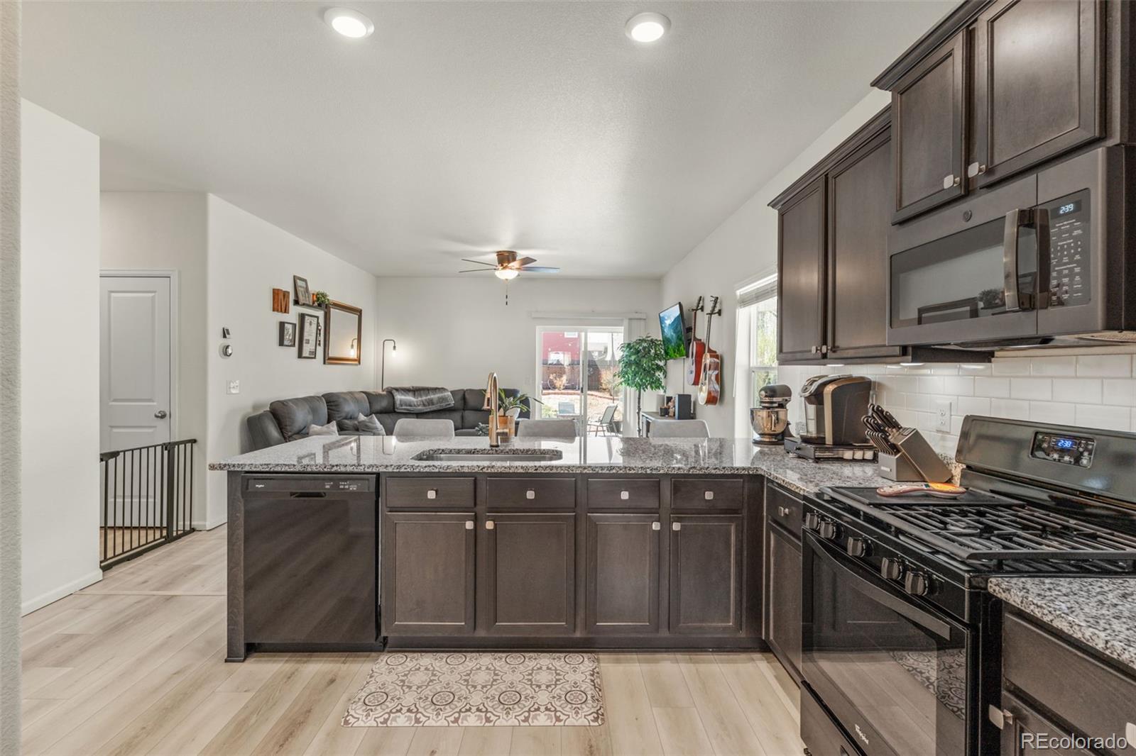 319 Walnut Street Bennett, CO 80102 - Photo 12 of 37