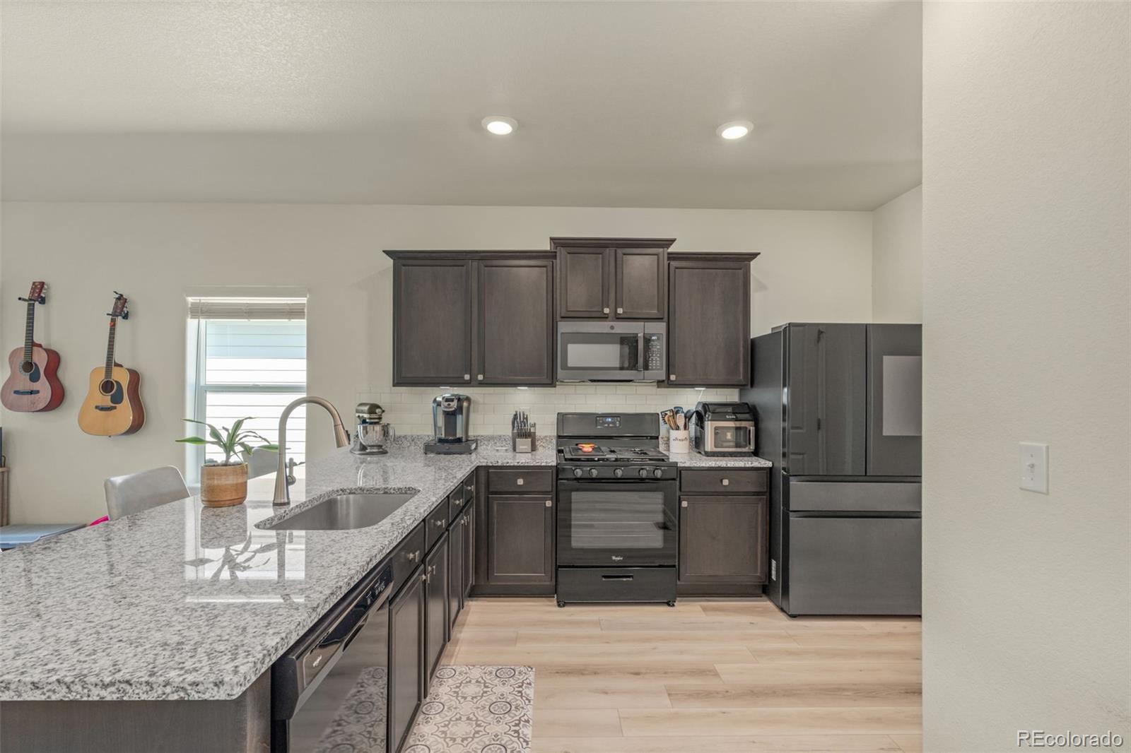 319 Walnut Street Bennett, CO 80102 - Photo 9 of 37