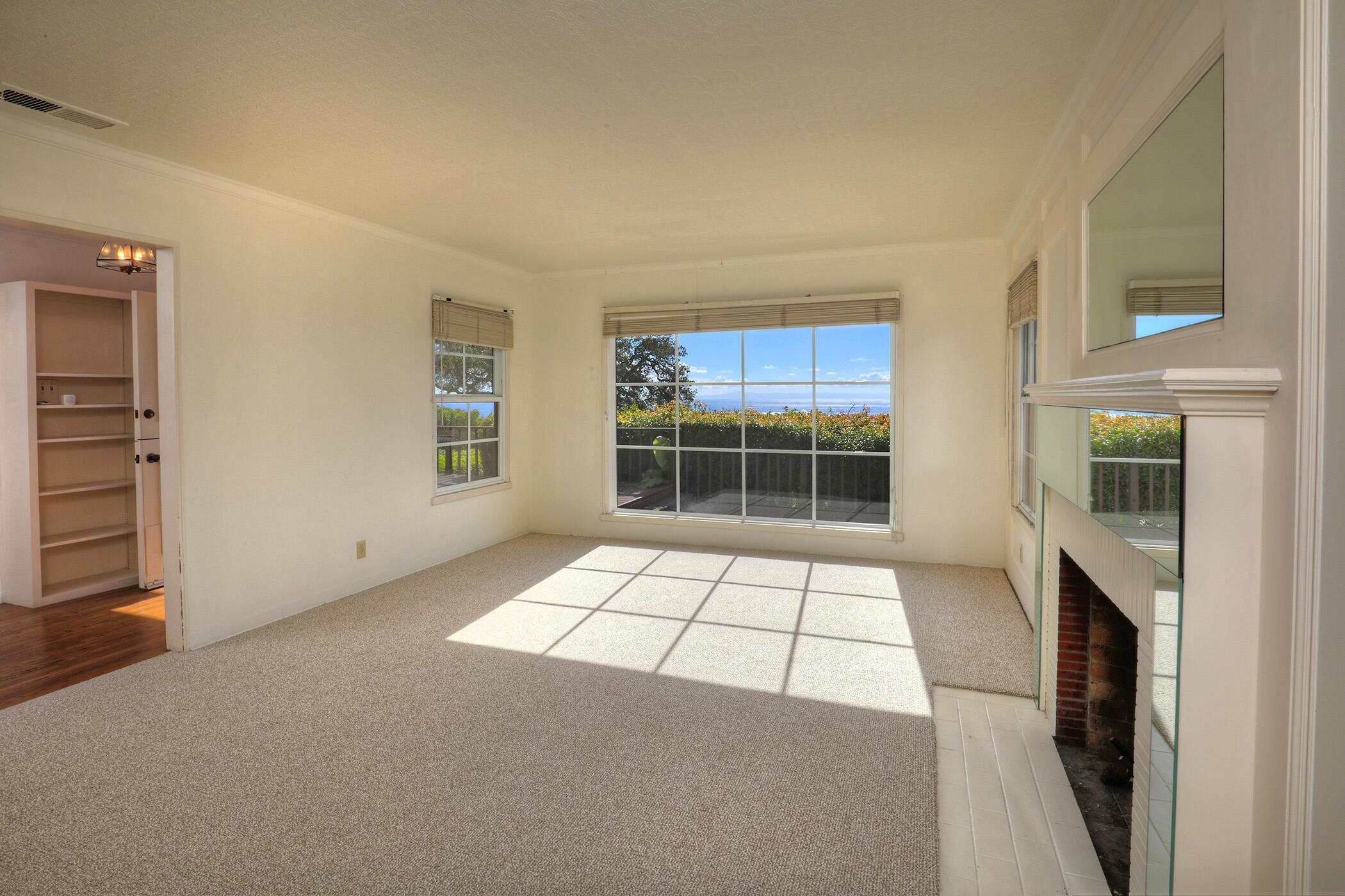 1712 Lasuen Road Santa Barbara, CA 93103 - Photo 4 of 38 11