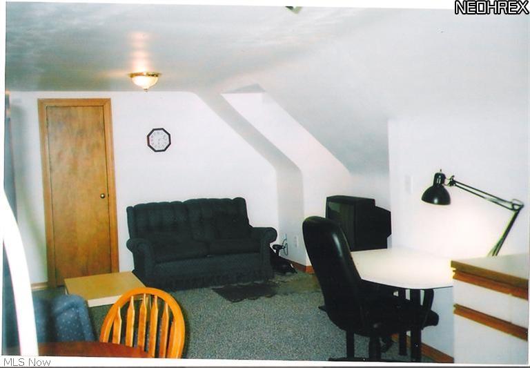 170-170b North Road Warren, OH 44484 - Photo 22 of 23 Upstairs furnished 1 bedroom, 1 bath apartment.