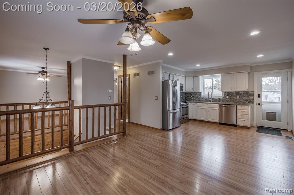 7691 Bridge Road Waterford, MI 48329 - Photo 9 of 40 Gallery Image 9