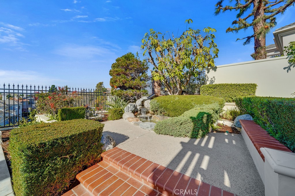 11 Pemberly Irvine, CA 92603 - Photo 17 of 20