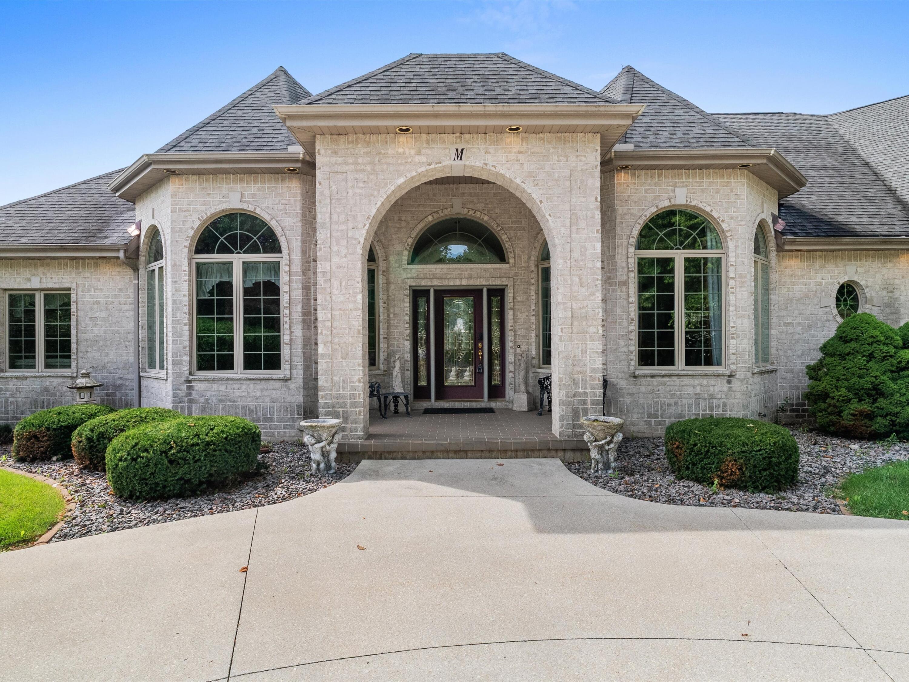 3505 Edgewood Road Manitowoc, WI 54220 - Photo 1 of 68 Front Entrance