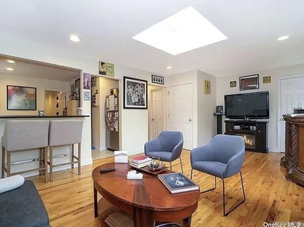 $3,500 | 1012 Old Northern Boulevard, Roslyn, NY 11576