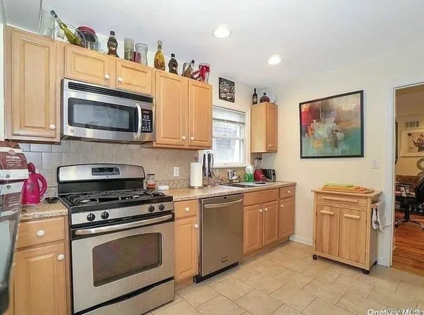 $3,500 | 1012 Old Northern Boulevard, Roslyn, NY 11576
