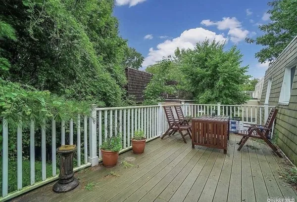 $3,500 | 1012 Old Northern Boulevard, Roslyn, NY 11576