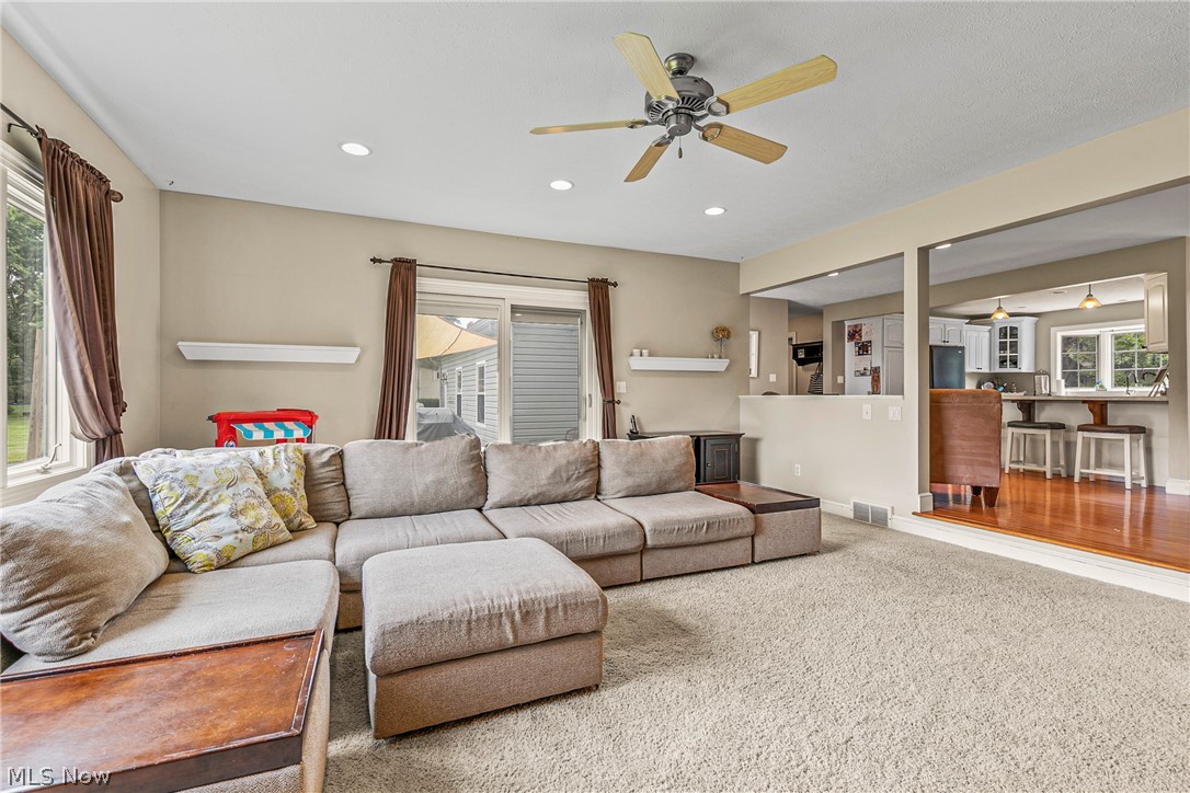 5975 Highland Road Cleveland, OH 44143 - Photo 8 of 35